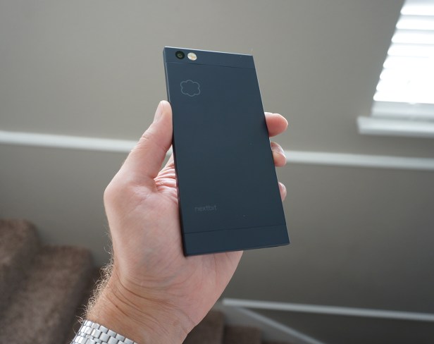Nextbit-Robin-back-of-phone