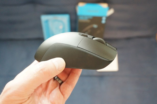 Logitech-G403-Prodigy-mouse-right-side