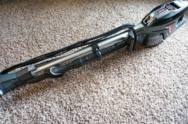 Shark-DuoClean-Ultralight-Vacuum-HV382-neck